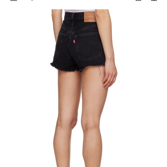 LEVI 501 - black high waisted short shorts - Picture 3 of 6